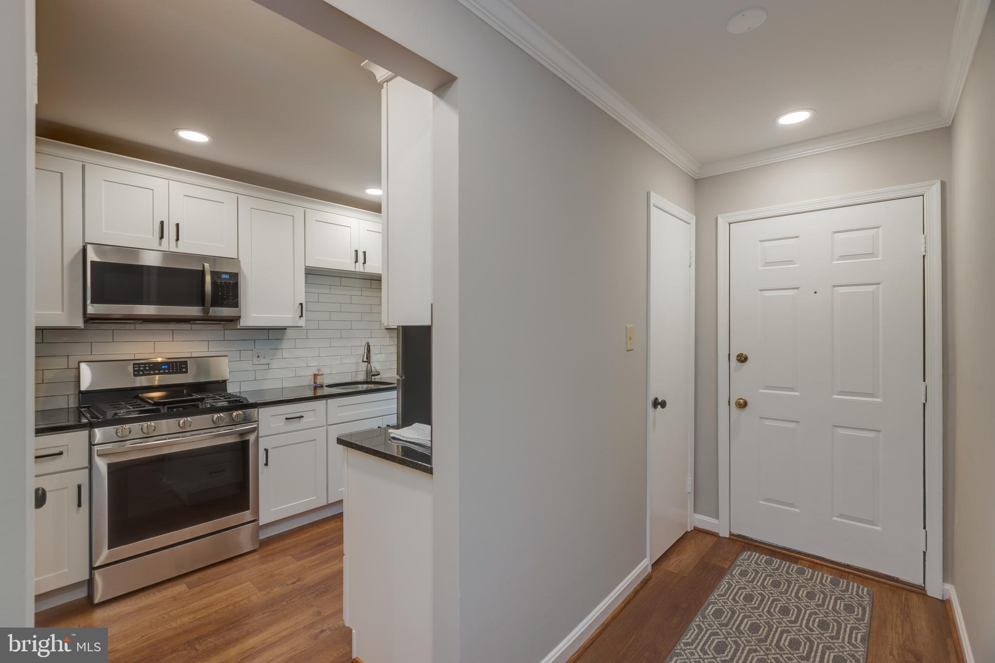 10016 Oakton Terrace Road Oakton, VA 22124 - Photo 15 of 28 Gallery Image 15