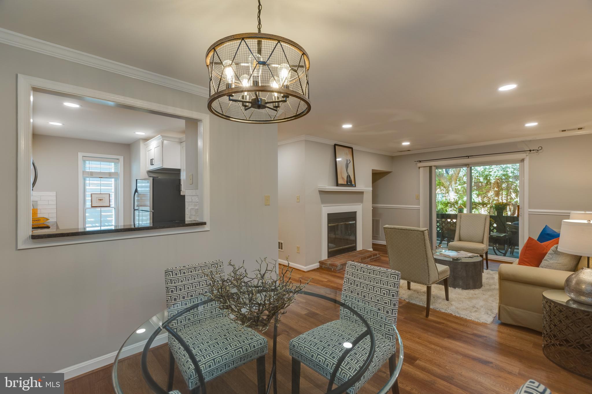 10016 Oakton Terrace Road Oakton, VA 22124 - Photo 9 of 28 Gallery Image 9