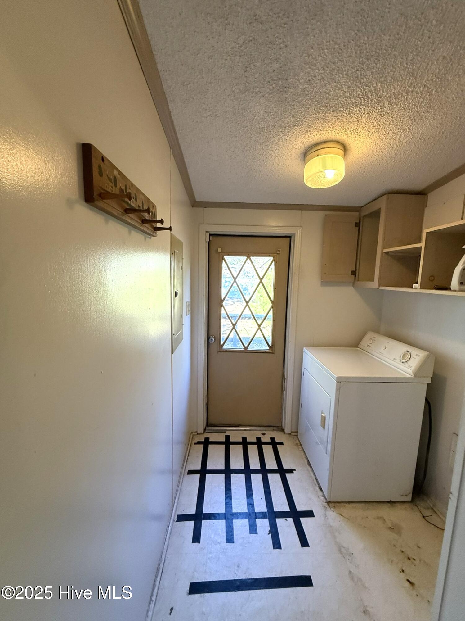771 Factory Road Hampstead, NC 28443 - Photo 16 of 21 Laundry Room
