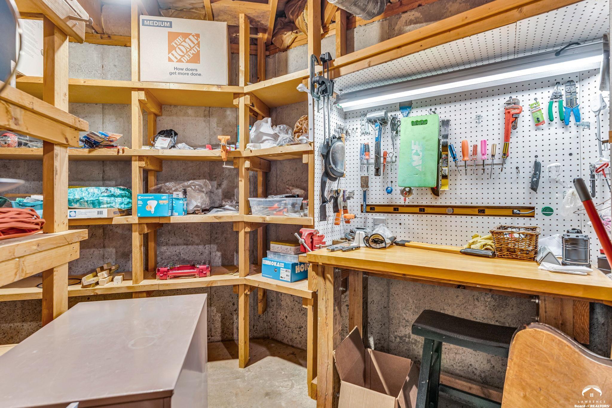 1908 Crossgate Drive Lawrence, KS 66047 - Photo 47 of 65