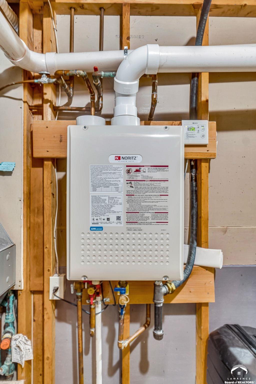 1908 Crossgate Drive Lawrence, KS 66047 - Photo 49 of 65