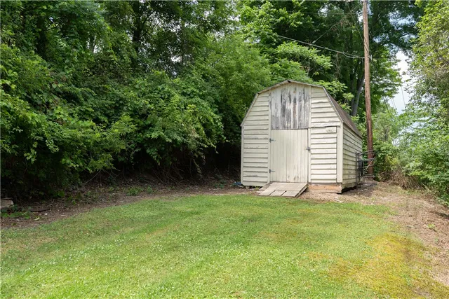 $90,000 | 402 Whitney Valley Heights, Almond, NY 14804