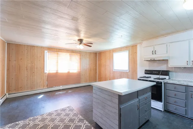 $90,000 | 402 Whitney Valley Heights, Almond, NY 14804