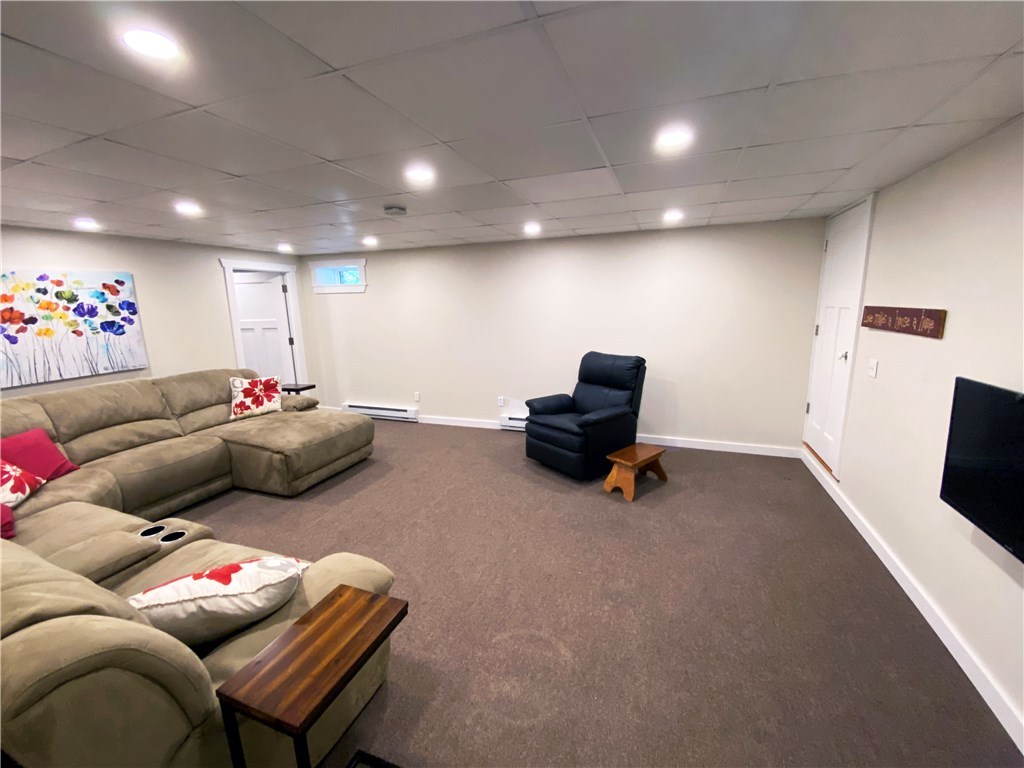 220 Old County Road Smithfield, RI 02917 - Photo 23 of 32 Family room