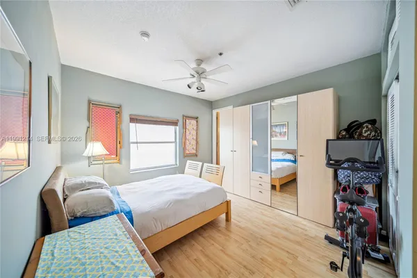 $999,500 | 9008 Collins Avenue, Unit 402, Surfside, FL 33154