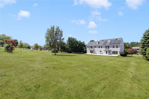 $1,125,000 | 18 J H Dwyer Drive, Middletown, RI 02842