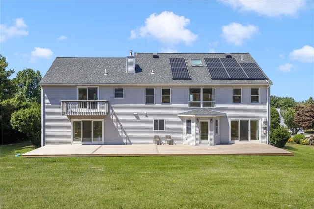 $1,125,000 | 18 J H Dwyer Drive, Middletown, RI 02842