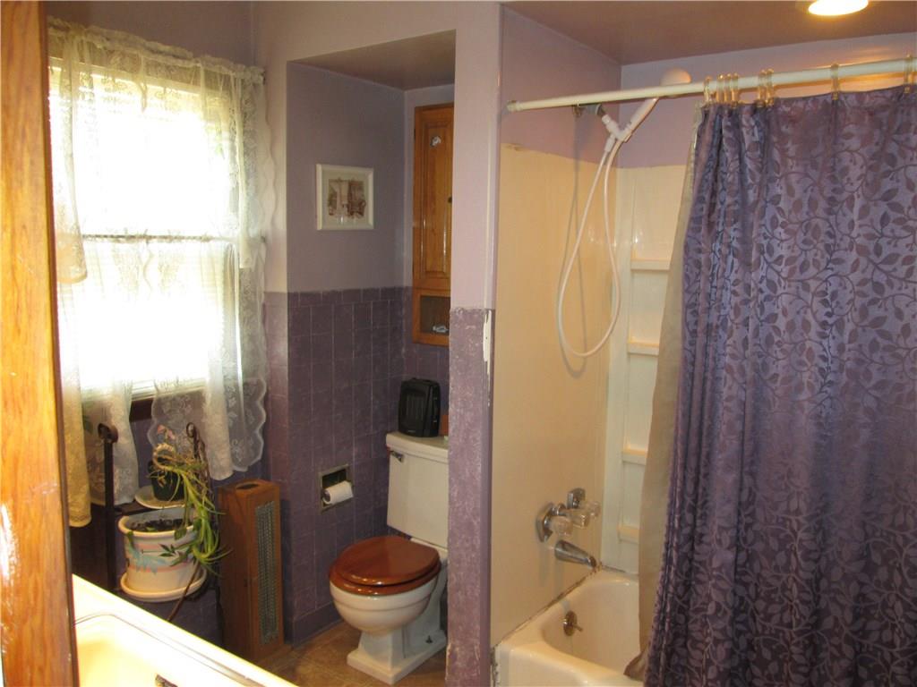329 New York Avenue Rochester, PA 15074 - Photo 18 of 24 Gallery Image 18