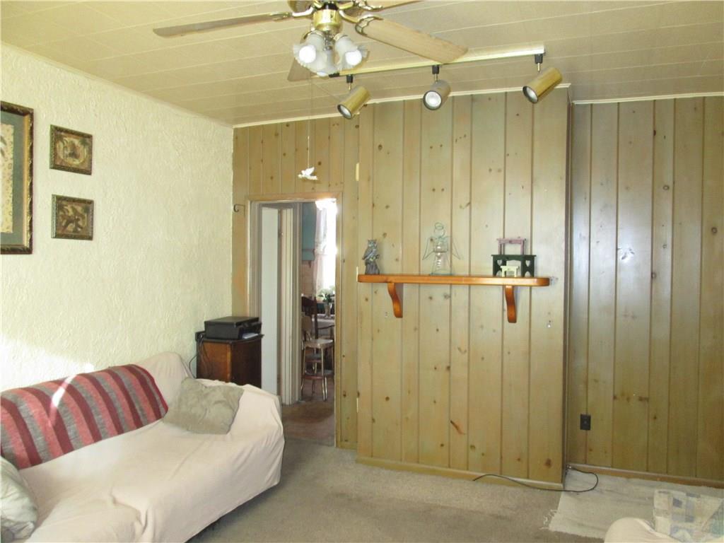329 New York Avenue Rochester, PA 15074 - Photo 3 of 24 Gallery Image 3
