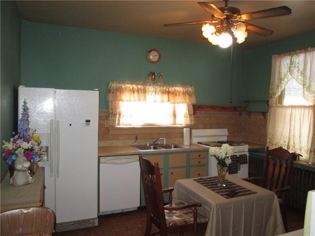 329 New York Avenue Rochester, PA 15074 - Photo 9 of 24 Gallery Image 9