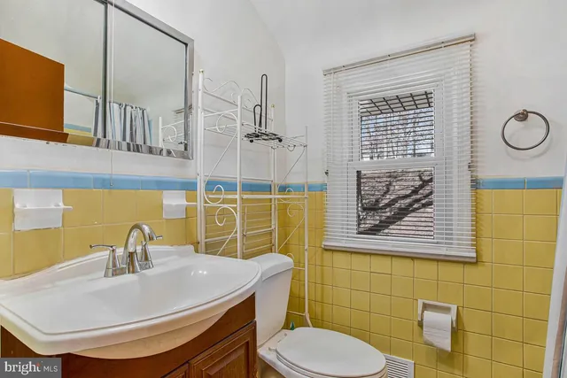 $425,000 | 8345 Verona Drive, Hyattsville, MD 20784