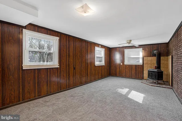 $425,000 | 8345 Verona Drive, Hyattsville, MD 20784