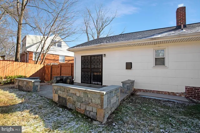 $425,000 | 8345 Verona Drive, Hyattsville, MD 20784