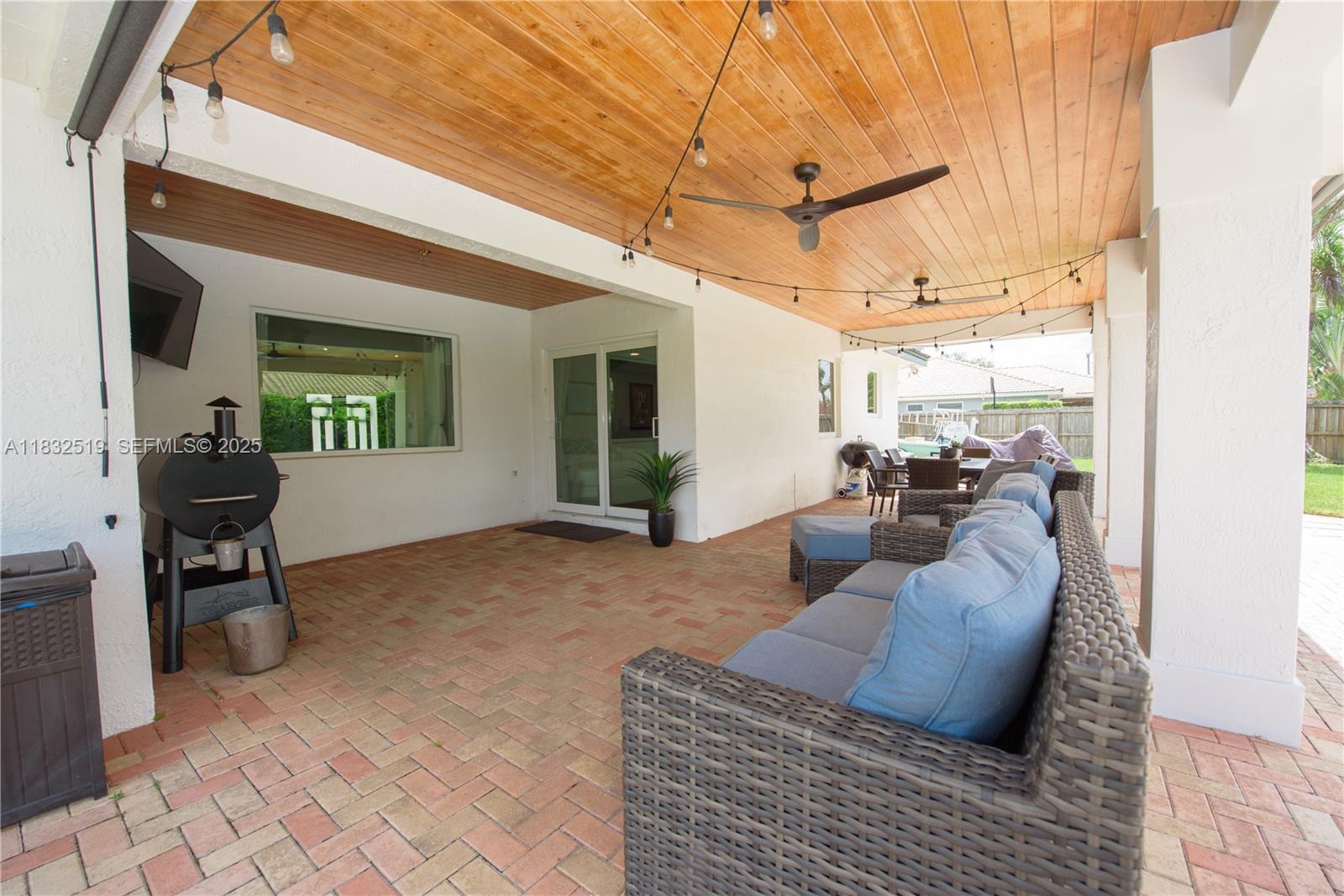 18740 Southwest 297th Street Homestead, FL 33030 - Photo 27 of 46 a living room with furniture
