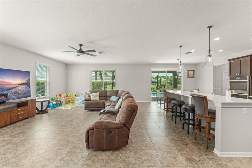 10720 Breaking Rocks Drive Tampa, FL 33647 - Photo 16 of 79