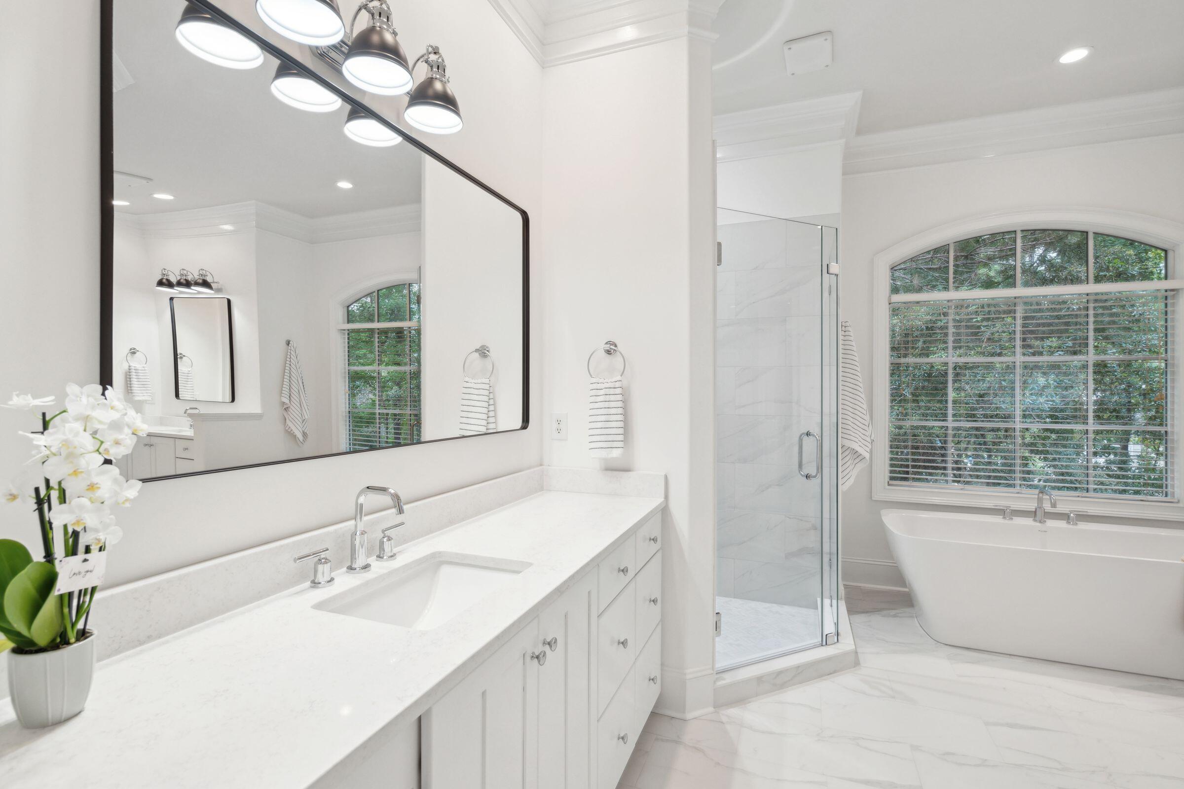 3902 Colonel Vanderhorst Circle Mount Pleasant, SC 29466 - Photo 34 of 90 Primary Bathroom