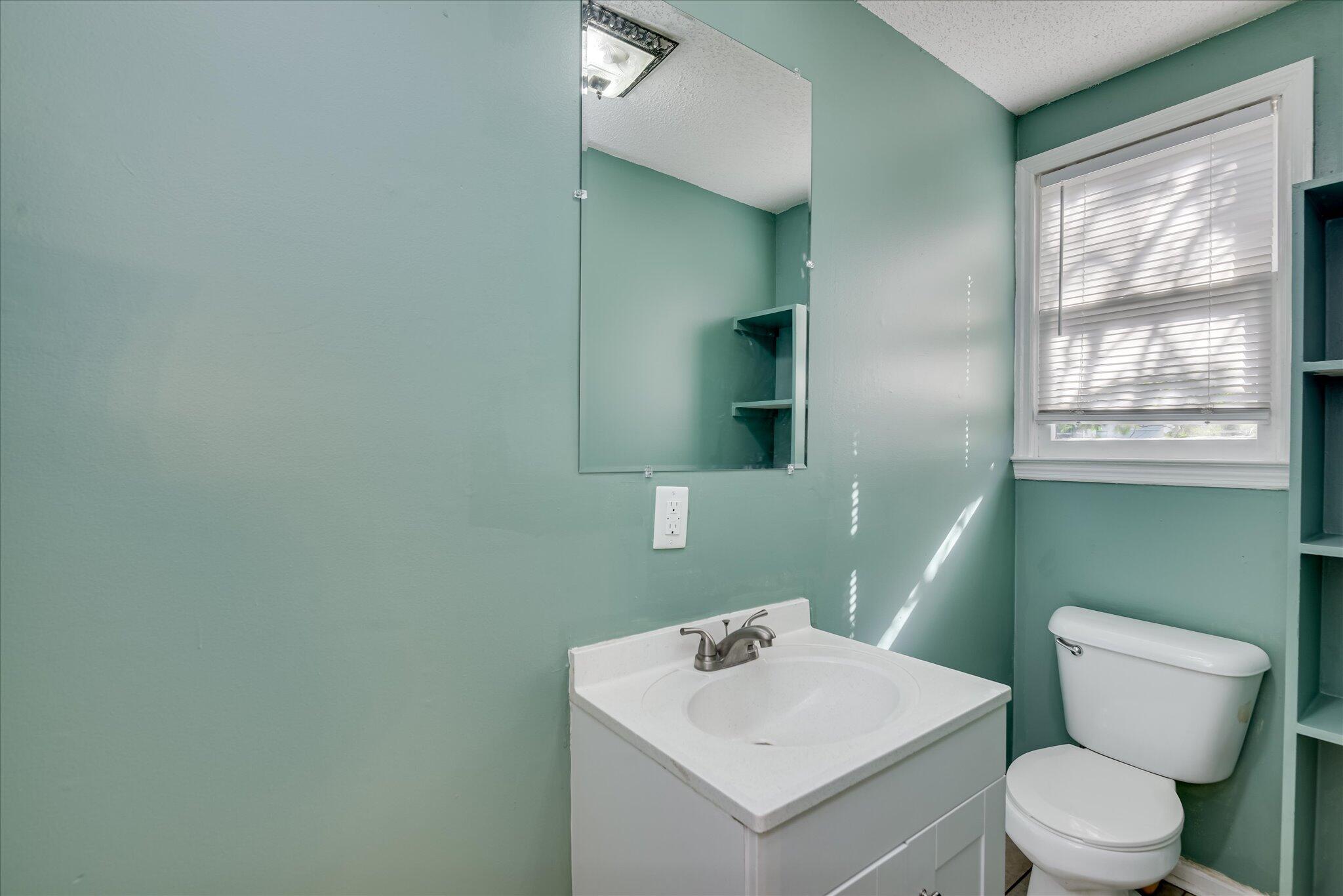 1845 Warren Street Augusta, GA 30904 - Photo 11 of 34 Hallway Bathroom