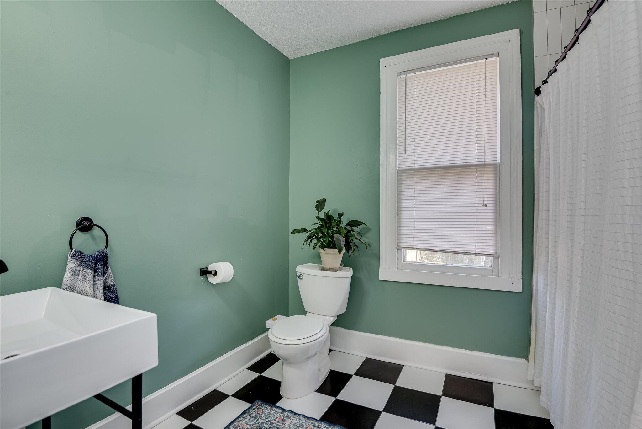1845 Warren Street Augusta, GA 30904 - Photo 20 of 34 Upstairs Bathroom