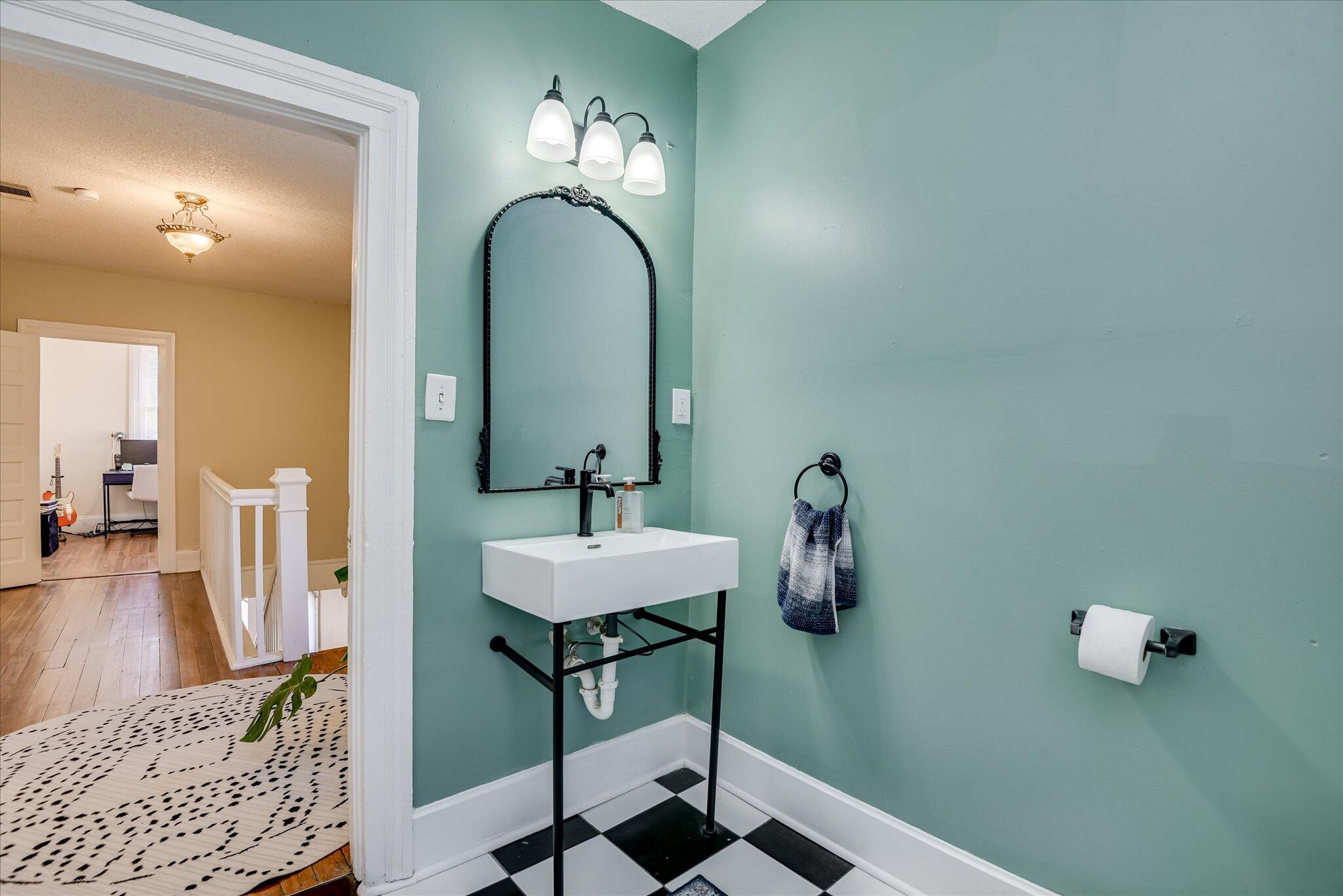 1845 Warren Street Augusta, GA 30904 - Photo 21 of 34 Upstairs Bathroom