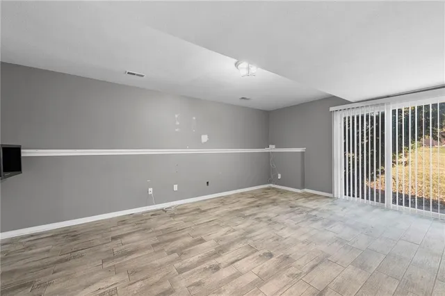 $330,000 | 6117 North Coventry Avenue, Kansas City, MO 64151