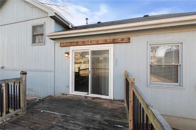 $330,000 | 6117 North Coventry Avenue, Kansas City, MO 64151