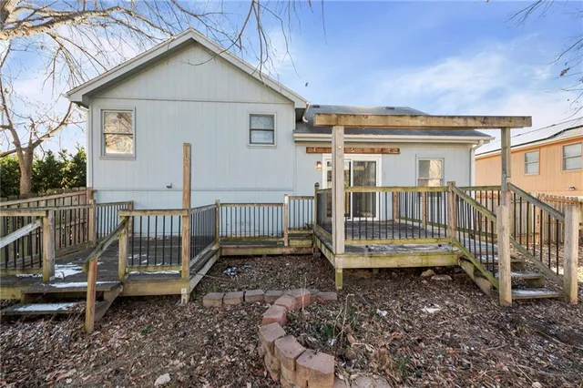 $330,000 | 6117 North Coventry Avenue, Kansas City, MO 64151