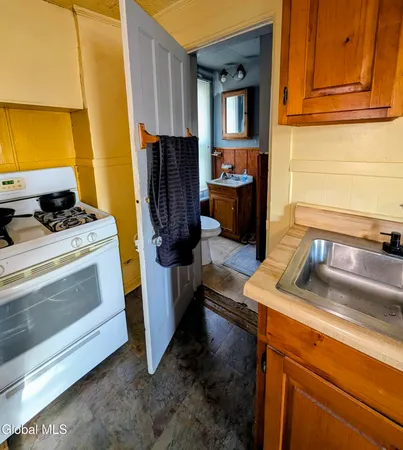 $226,500 | 21 Morris Street, Cohoes, NY 12047