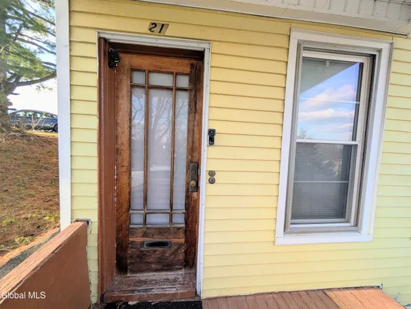 $226,500 | 21 Morris Street, Cohoes, NY 12047