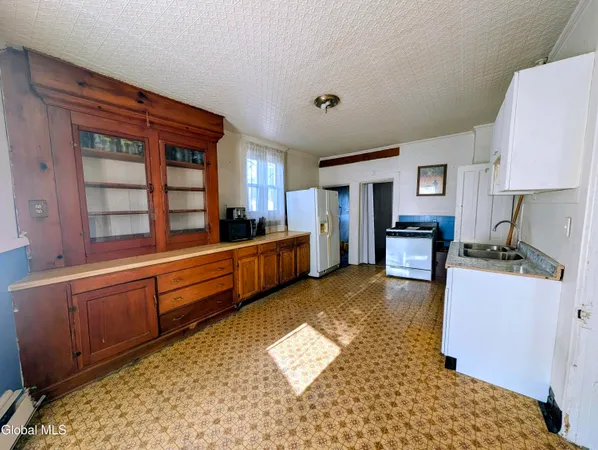 $226,500 | 21 Morris Street, Cohoes, NY 12047