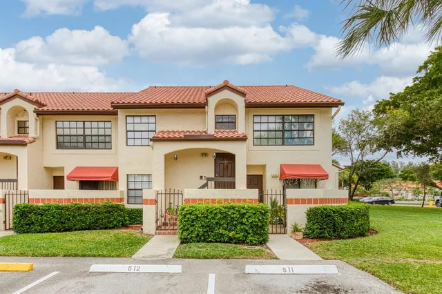 $280,000 | 612 Freedom Court, Unit 612, Deerfield Beach, FL 33442