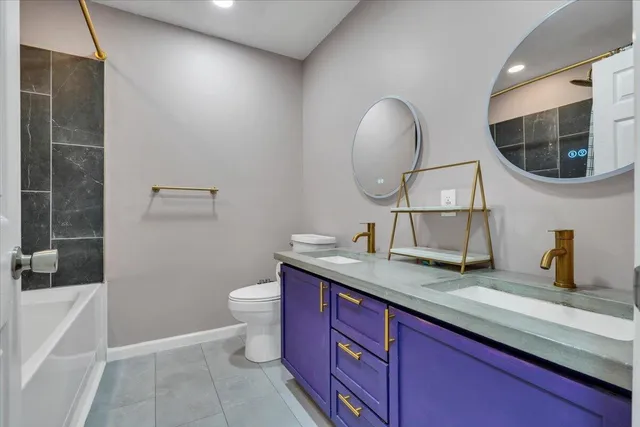 a bathroom with a tub