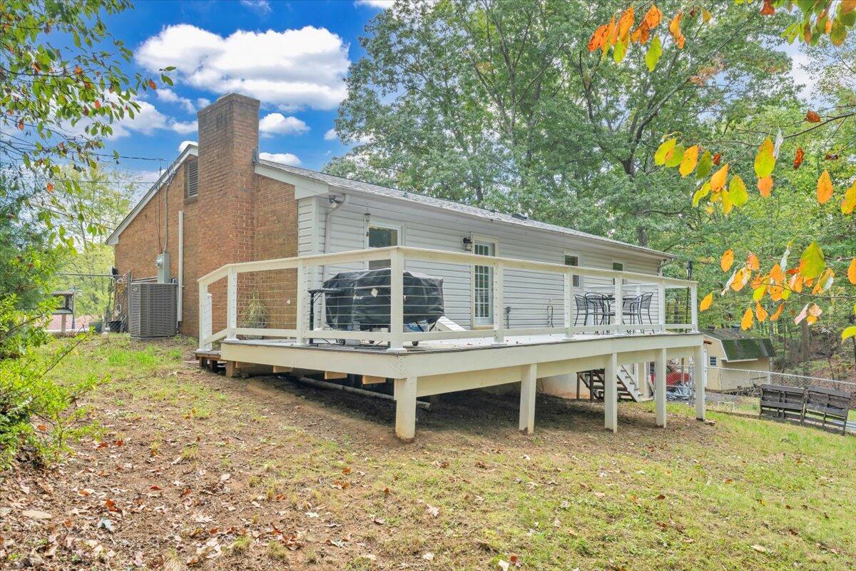 991 Blue Ridge Drive Blue Ridge, VA 24064 - Photo 45 of 52 47-MIB01549