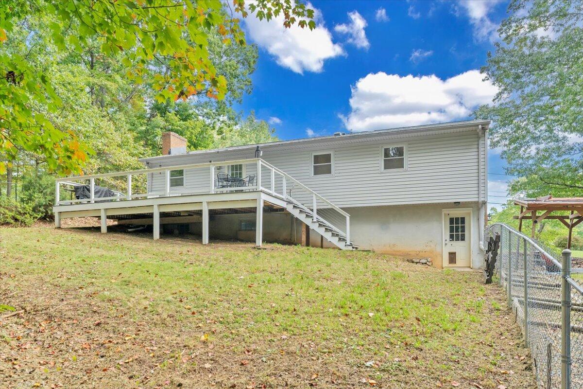 991 Blue Ridge Drive Blue Ridge, VA 24064 - Photo 46 of 52 48-MIB01552