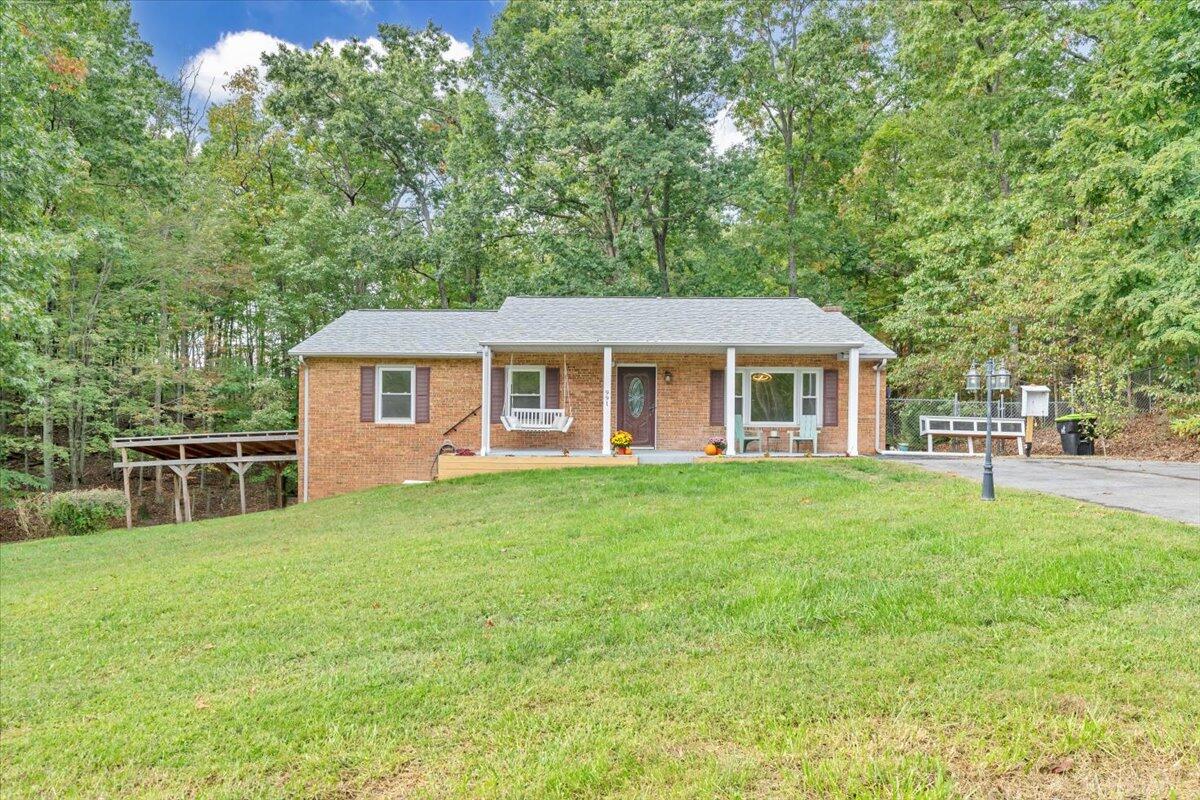 991 Blue Ridge Drive Blue Ridge, VA 24064 - Photo 8 of 52 58-MIB01588