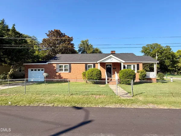 $1,595 | 1000 East Harnett Street, Dunn, NC 28334