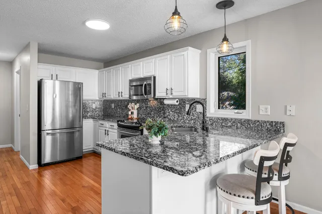 $359,900 | 291 Appleblossom Lane, Shakopee, MN 55379