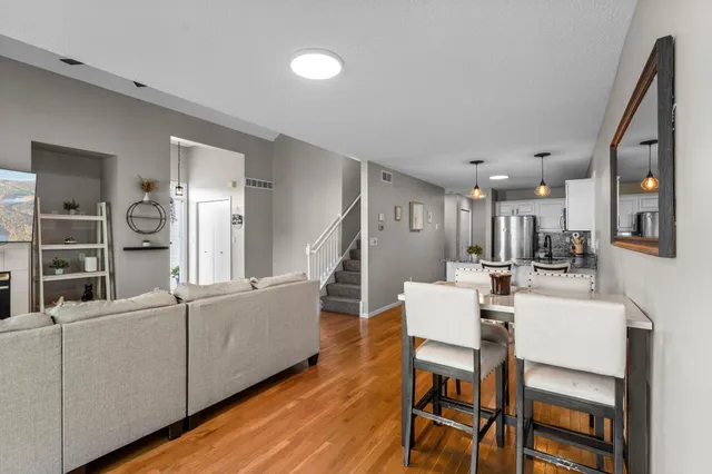 $359,900 | 291 Appleblossom Lane, Shakopee, MN 55379