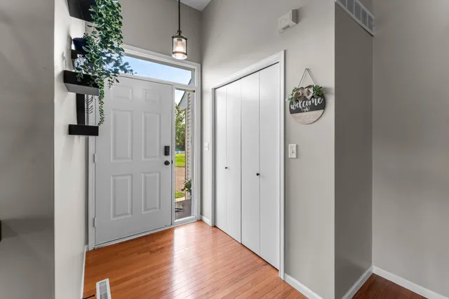 $359,900 | 291 Appleblossom Lane, Shakopee, MN 55379