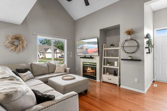 $359,900 | 291 Appleblossom Lane, Shakopee, MN 55379