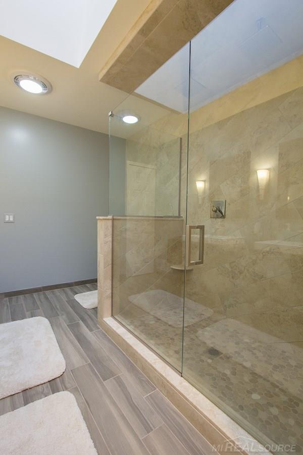 33705 Quaker Valley Road Farmington Hills, MI 48331 - Photo 14 of 26