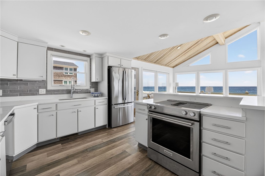419 Atlantic Avenue Westerly, RI 02891 - Photo 16 of 46