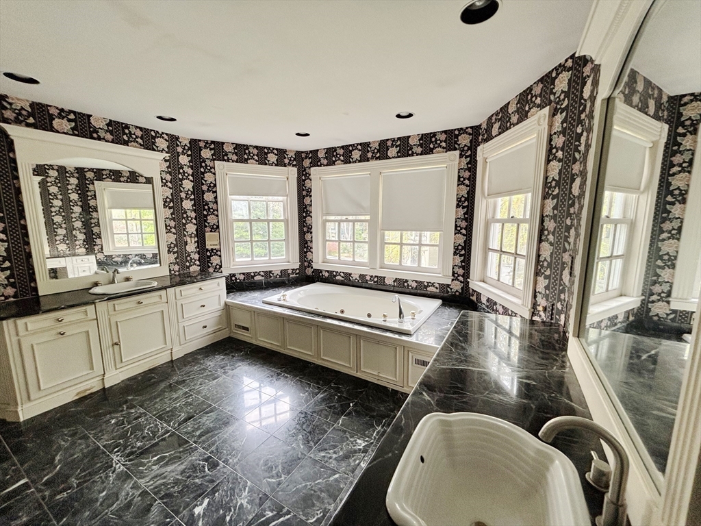 32 Solomon Pierce Road Lexington, MA 02420 - Photo 25 of 35