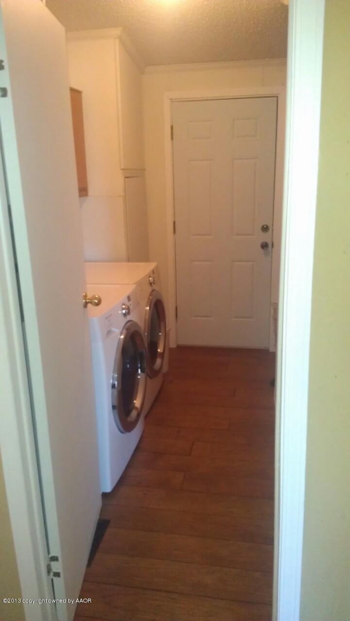 14176 Savannah Road Amarillo, TX 79118 - Photo 16 of 17 a view of utility room