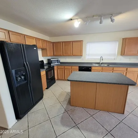 $2,095 | 10962 West Sheridan Street, Avondale, AZ 85392