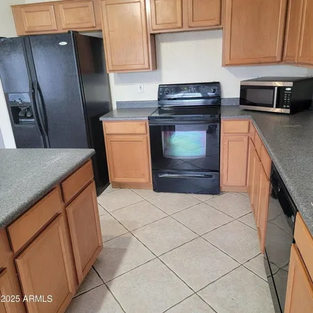 $2,095 | 10962 West Sheridan Street, Avondale, AZ 85392