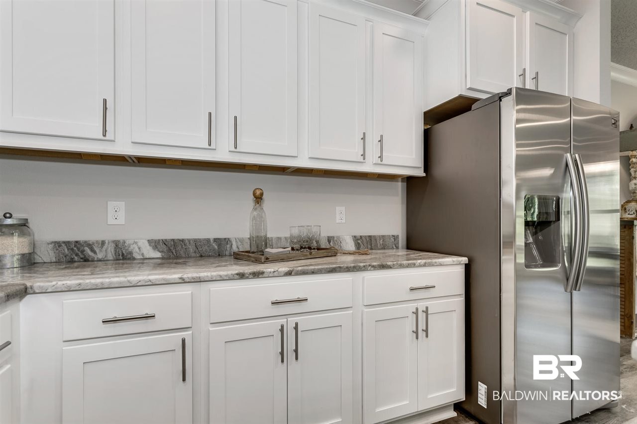 1725 South Pecan Street Foley, AL 36535 - Photo 5 of 30 Kitchen