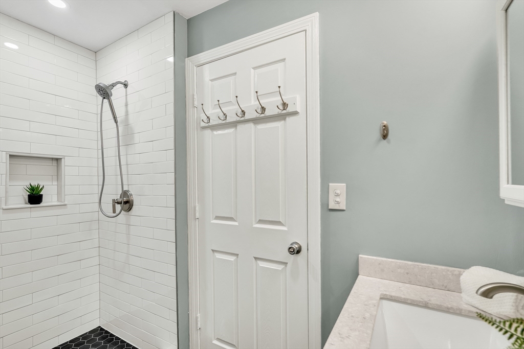 44 Albion Street, Unit A Somerville, MA 02143 - Photo 32 of 39