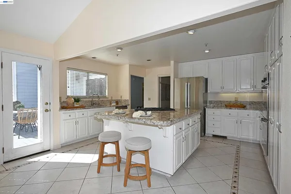 $1,635,000 | 16 McNamara Lane, Martinez, CA 94553