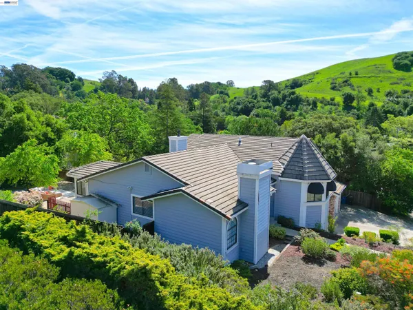 $1,635,000 | 16 McNamara Lane, Martinez, CA 94553
