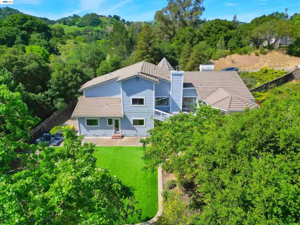 $1,635,000 | 16 McNamara Lane, Martinez, CA 94553